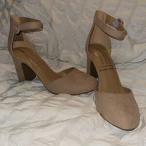 Brand New closed toe heels